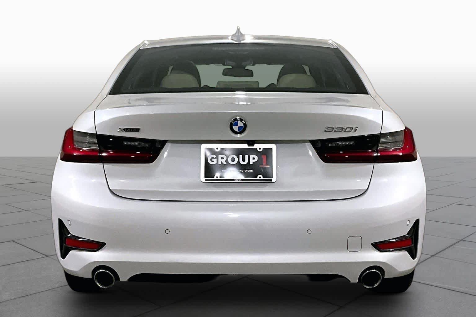 Used 2022 BMW 330i xDrive Sedan w/ Driving Assistance Package AWD/4WD image 4