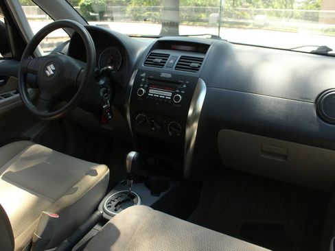 Used 2009 Suzuki SX4 Sedan FWD image 23