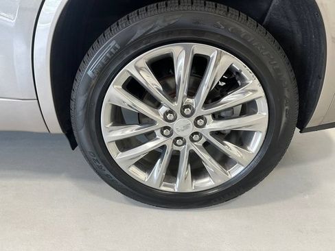 Used 2022 Cadillac XT6 Premium Luxury AWD/4WD image 9