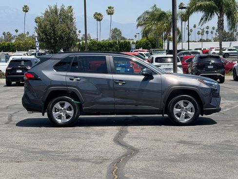 Used 2025 Toyota RAV4 XLE w/ Convenience Package FWD image 4