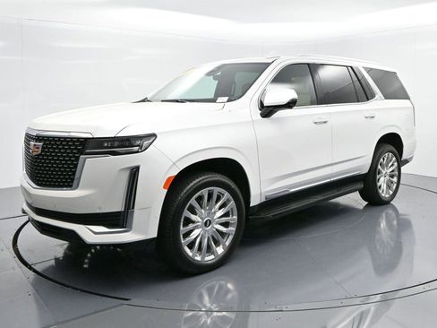 Certified 2024 Cadillac Escalade Premium Luxury w/ LPO, Floor Liner Package image 3