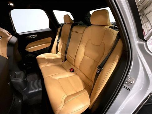 Certified 2024 Volvo XC60 T8 Ultimate w/ Climate Package image 27