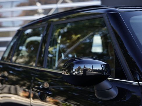 Used 2023 MINI Cooper S image 4