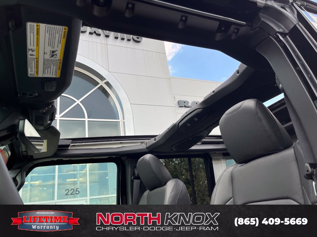 New 2027 Jeep Wrangler Unlimited Sahara AWD/4WD image 8
