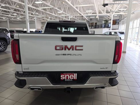Used 2023 GMC Sierra 1500 SLT w/ X31 Off-Road Package AWD/4WD image 5