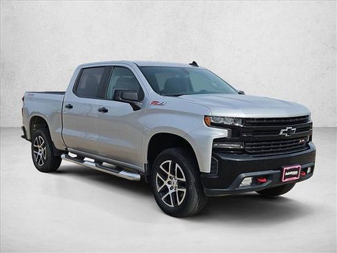 Used 2020 Chevrolet Silverado 1500 LT Trail Boss AWD/4WD image 3