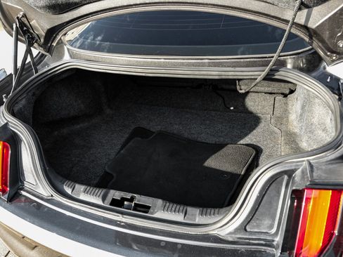 Used 2017 Ford Mustang Coupe image 45