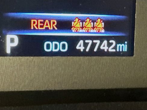 Used 2023 Toyota Corolla SE image 18