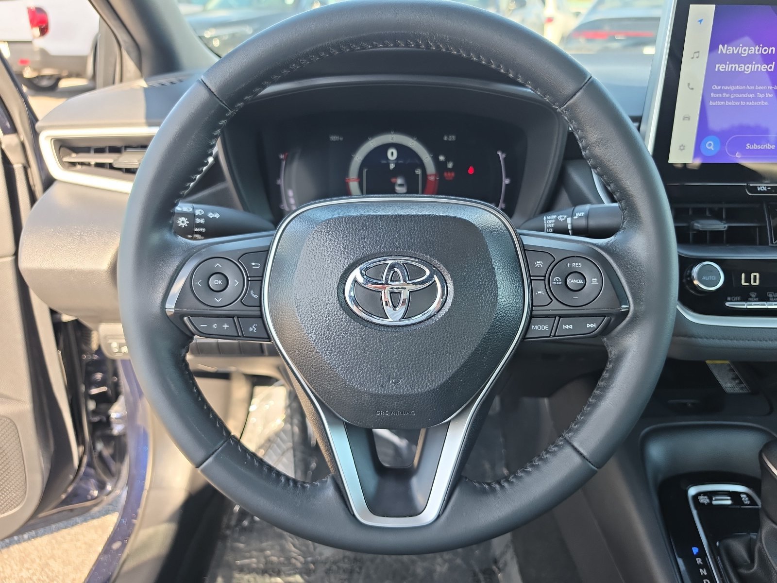Used 2025 Toyota Corolla SE w/ SE Premium Package FWD image 23