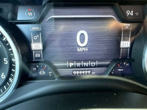 Used 2019 RAM 1500 Laramie AWD/4WD image 4