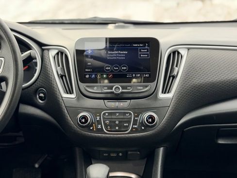 Used 2025 Chevrolet Malibu LT image 23