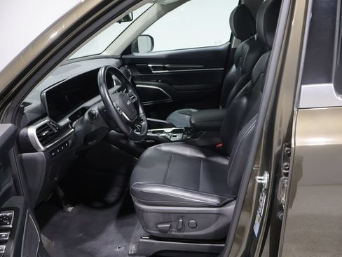 Used 2025 Kia Telluride S AWD/4WD image 10