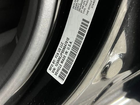 Used 2025 RAM 1500 Laramie w/ Night Edition image 41