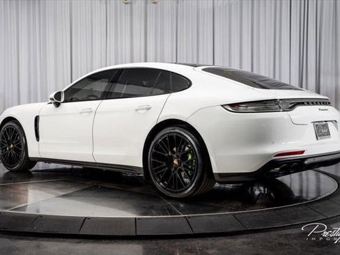 Used 2023 Porsche Panamera Platinum Edition RWD image 10