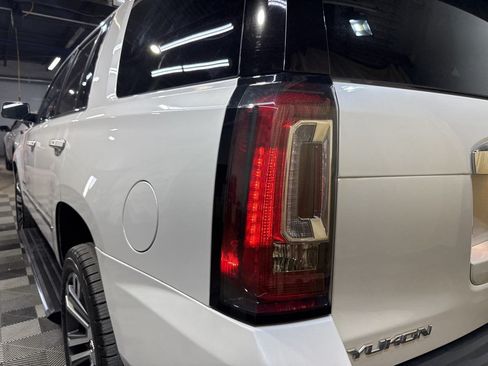 Used 2019 GMC Yukon Denali w/ Denali Ultimate Package AWD/4WD image 9