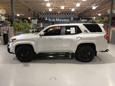 Used 2025 Toyota 4Runner TRD Sport Premium AWD/4WD image 14