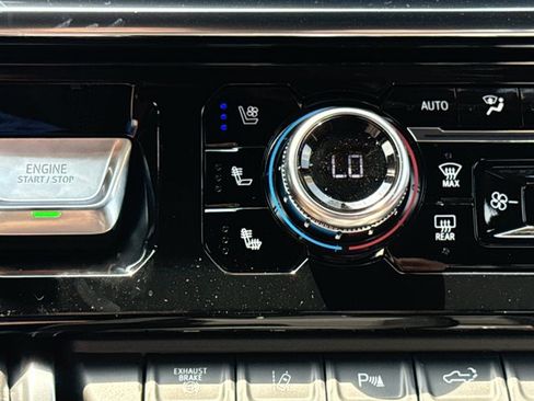 New 2026 GMC Sierra 2500 Denali Ultimate w/ LPO, Black Badging Package AWD/4WD image 19