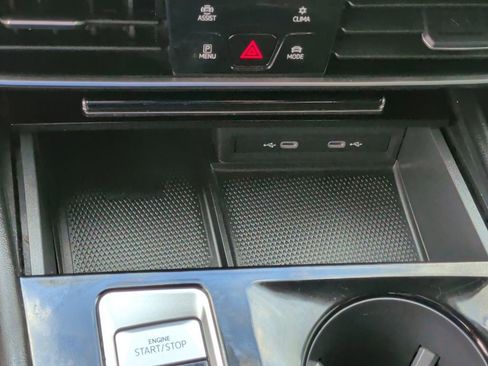 Used 2024 Volkswagen Atlas SE FWD image 26
