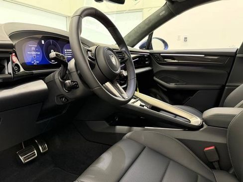 New 2025 Porsche Macan Turbo Electric image 4