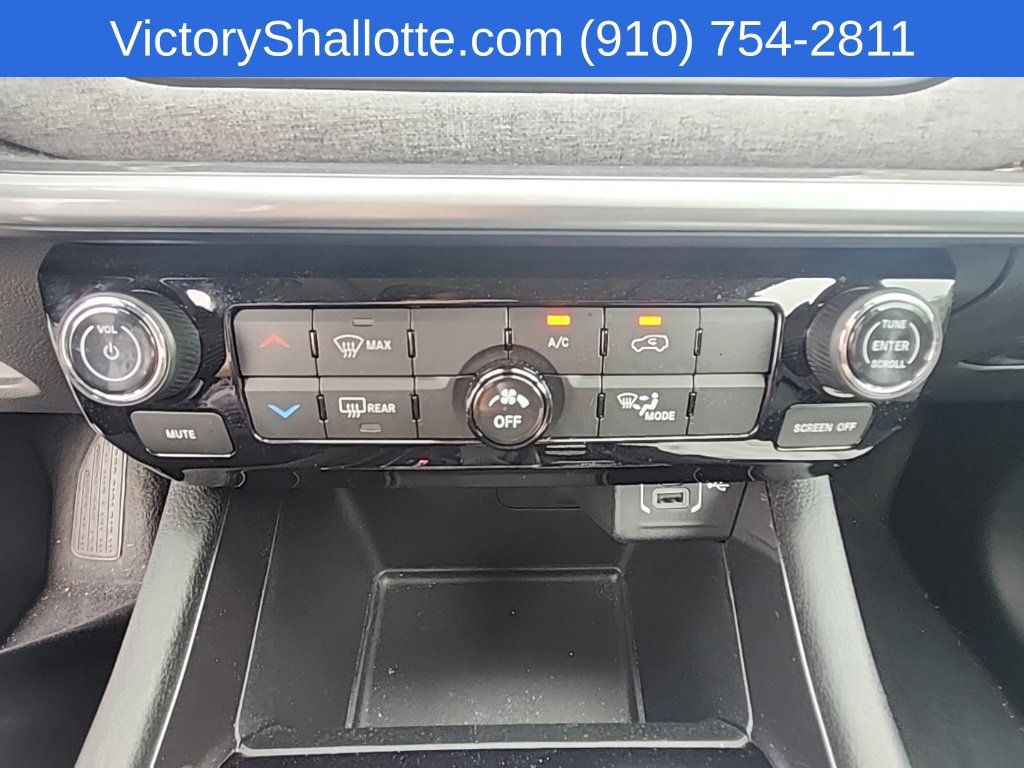 Used 2022 Jeep Compass Latitude w/ Sun and Sound Group AWD/4WD image 8