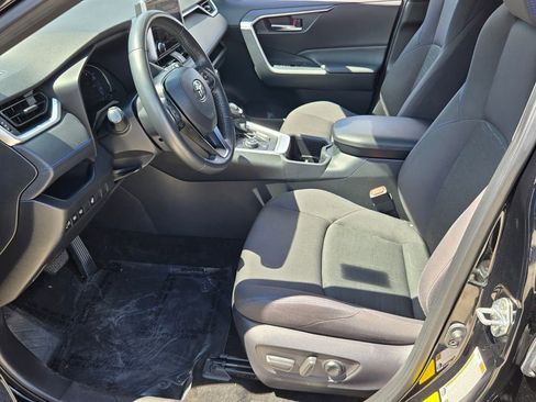 Used 2023 Toyota RAV4 SE w/ SE Grade Weather Package image 10