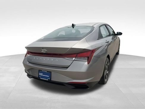 Certified 2023 Hyundai Elantra SEL w/ Convenience Package FWD image 8