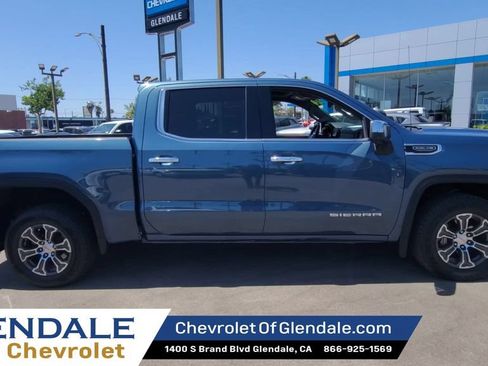 Certified 2024 GMC Sierra 1500 SLT RWD image 9