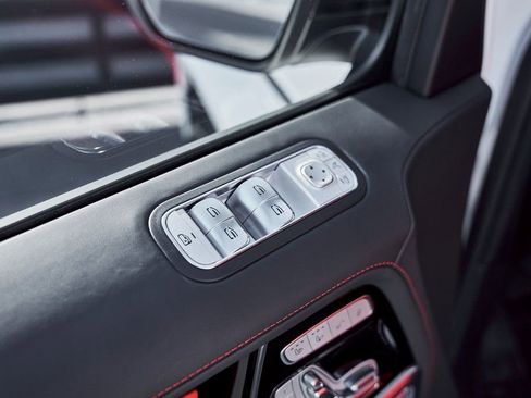 Used 2026 Mercedes-Benz G 63 AMG 4MATIC image 35