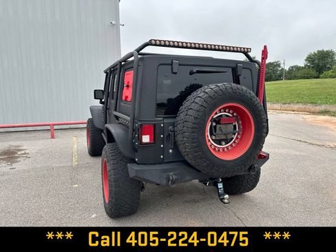 Used 2013 Jeep Wrangler Unlimited Rubicon w/ Connectivity Group AWD/4WD image 6