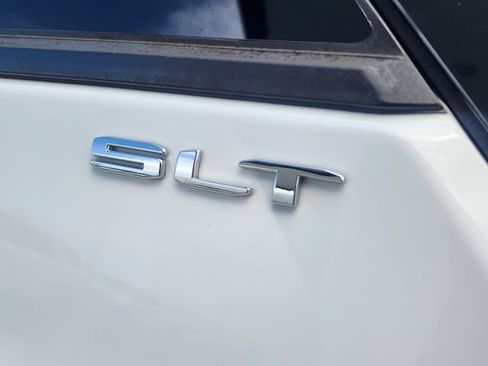 Used 2023 GMC Terrain SLT FWD image 16