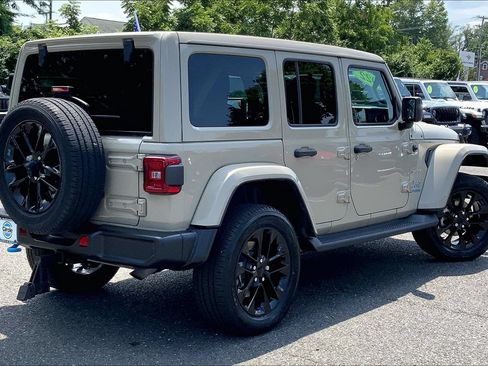Certified 2022 Jeep Wrangler Unlimited Sahara w/ Cold Weather Group AWD/4WD image 12