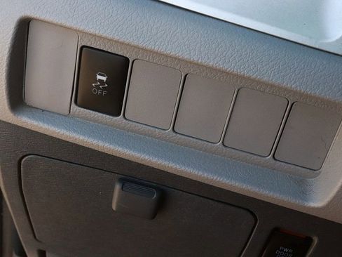 Used 2020 Toyota Sienna LE FWD image 25
