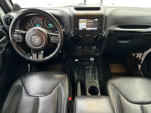Used 2014 Jeep Wrangler Unlimited Sahara AWD/4WD image 18