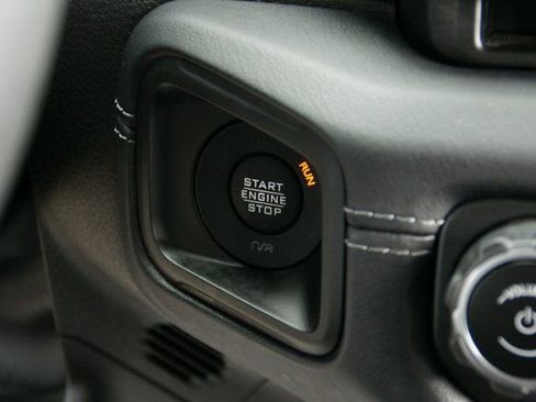 Used 2024 Jeep Wrangler Unlimited Rubicon w/ Safety Group image 19