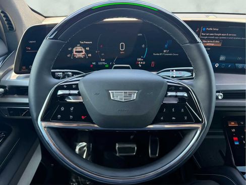 Used 2026 Cadillac Vistiq Sport w/ LPO, Floor Liner Package AWD/4WD image 11