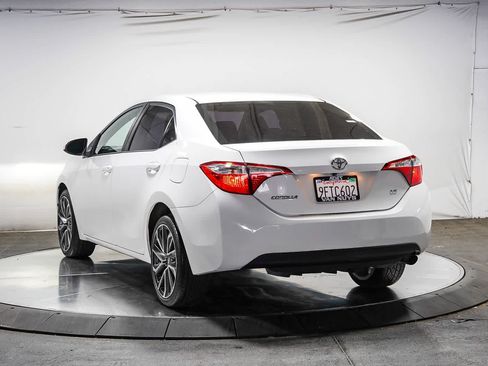 Used 2015 Toyota Corolla LE FWD image 2