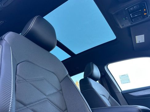 New 2026 Volkswagen Atlas Cross Sport SE image 15