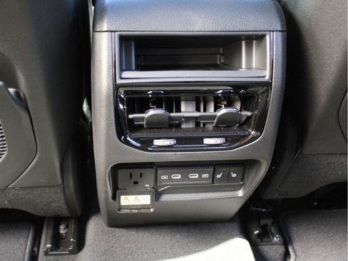 New 2026 Jeep Grand Cherokee Limited AWD/4WD image 29