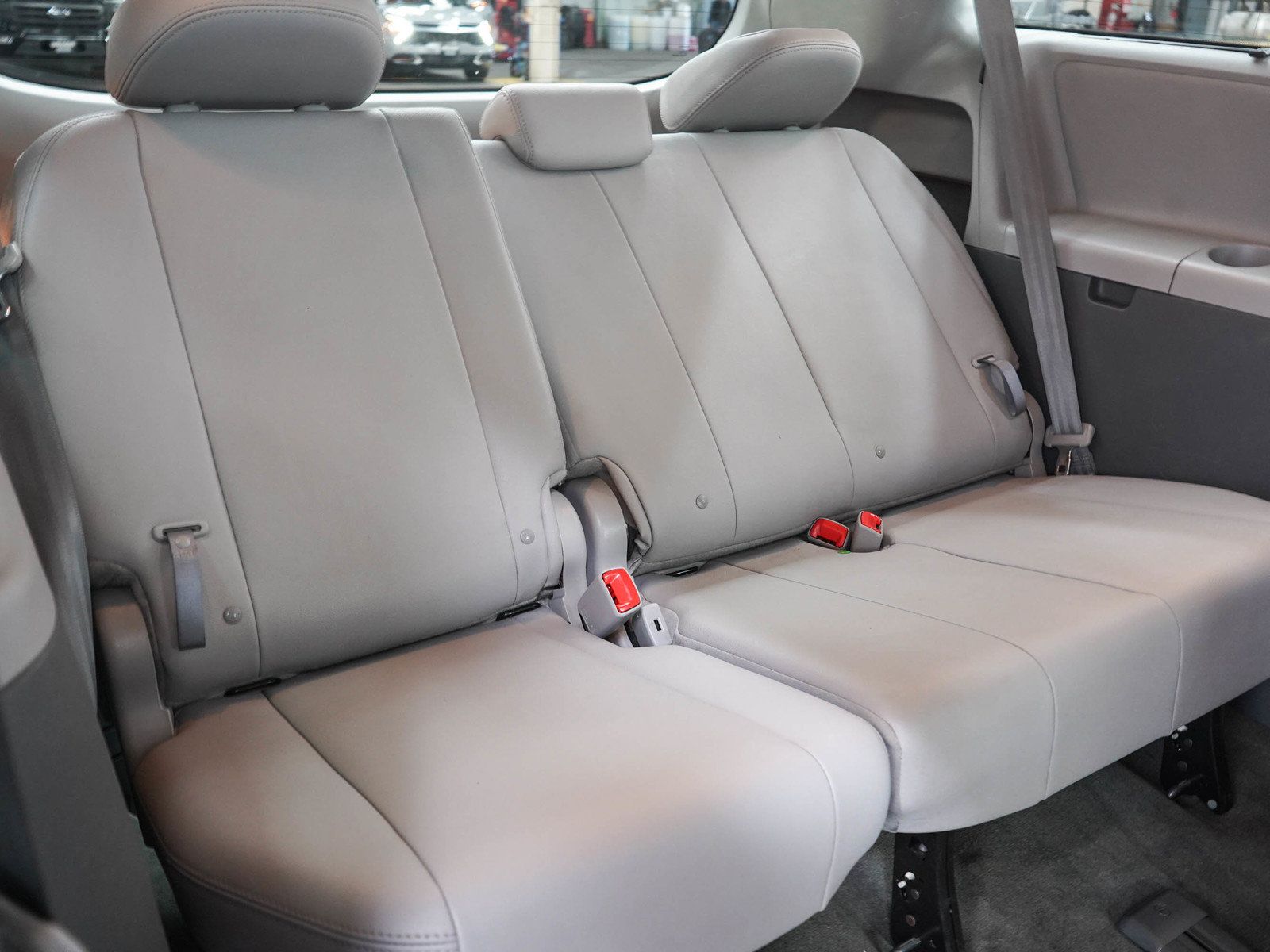 Used 2019 Toyota Sienna XLE Premium w/ Outdoor Package AWD/4WD image 15