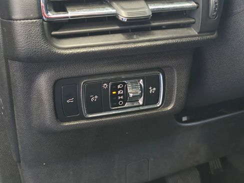 Used 2023 Lincoln Corsair AWD w/ Equipment Group 101A image 12