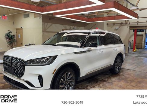Used 2025 Lincoln Aviator AWD image 1
