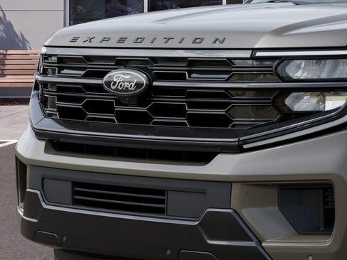New 2027 Ford Expedition Platinum w/ Stealth Appearance Package AWD/4WD image 17