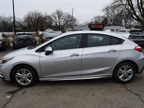 Used 2017 Chevrolet Cruze LT w/ Convenience Package image 9