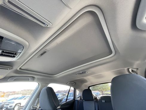 Used 2022 Subaru Crosstrek 2.0i Premium w/ Moonroof Package image 33