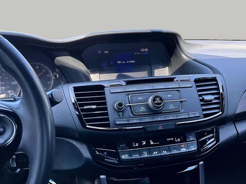 Used 2017 Honda Accord Sport image 7