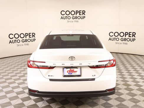 Used 2025 Toyota Camry LE w/ Convenience Package FWD image 20