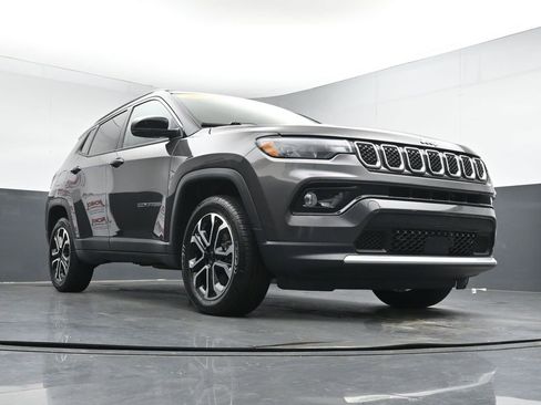 Used 2023 Jeep Compass Limited AWD/4WD image 33