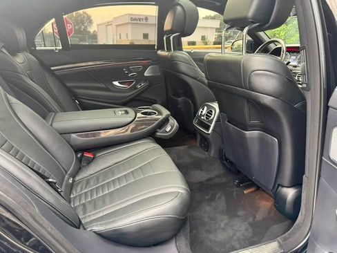 Used 2017 Mercedes-Benz S 550 4MATIC Sedan w/ Premium Package image 26