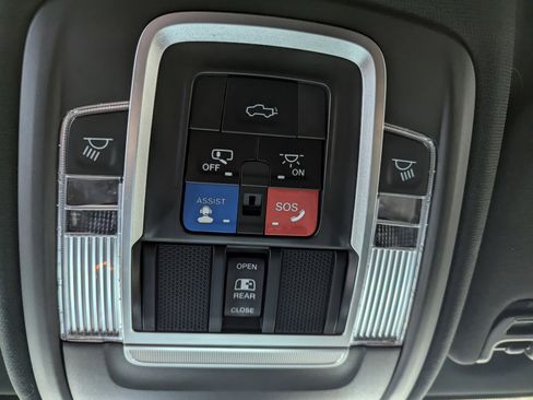 Used 2021 RAM 2500 Power Wagon image 29