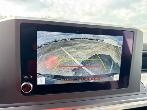 Certified 2025 Toyota Tacoma SR5 image 25